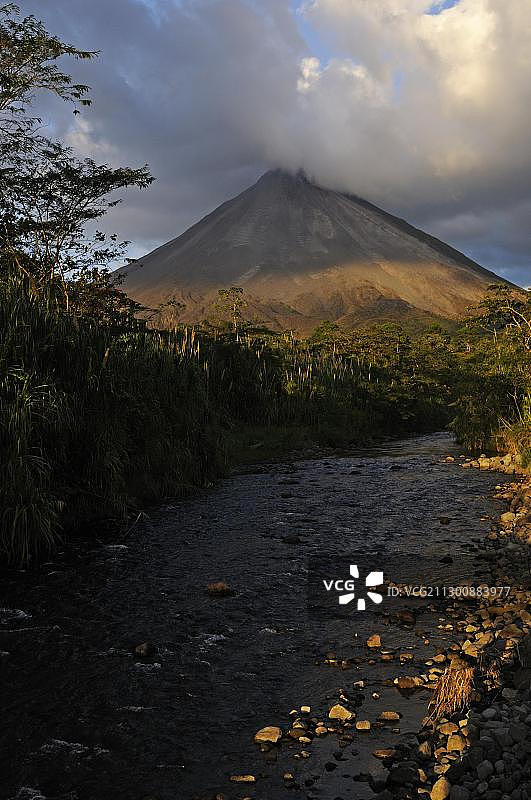 哥斯达黎加阿雷纳尔火山，中美洲图片素材