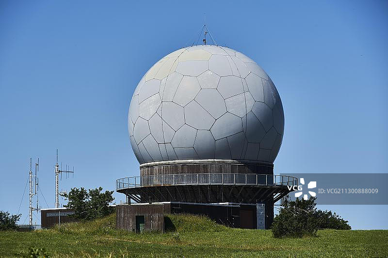 雷达罩，德国黑森州瓦塞尔库佩山图片素材