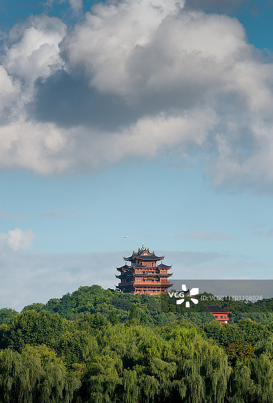 浙江杭州西湖钱塘江城隍阁雷峰塔荷花城市风光图片素材