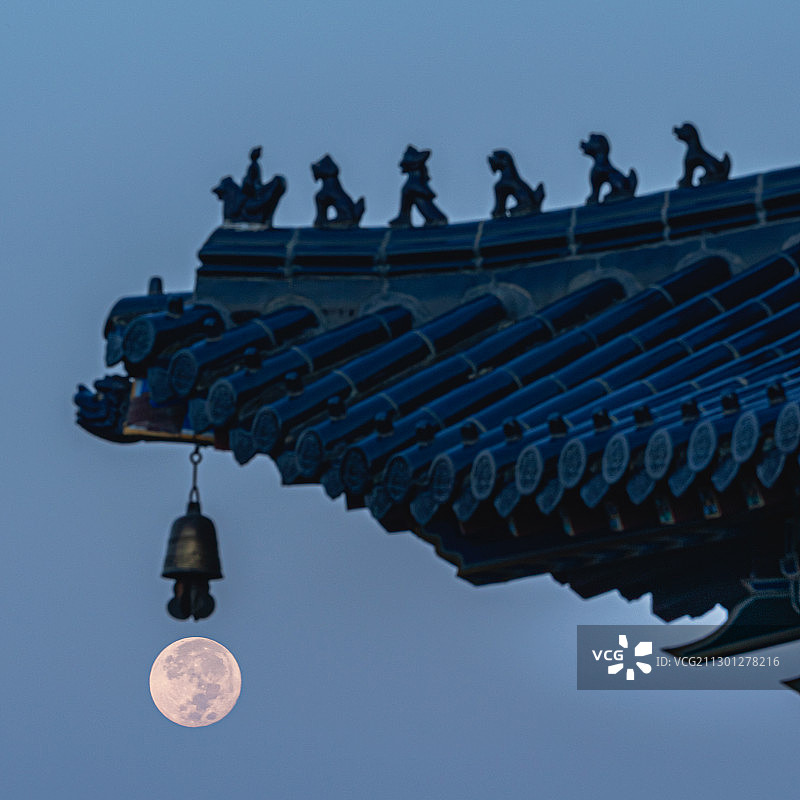 月落无声、黎明破晓图片素材