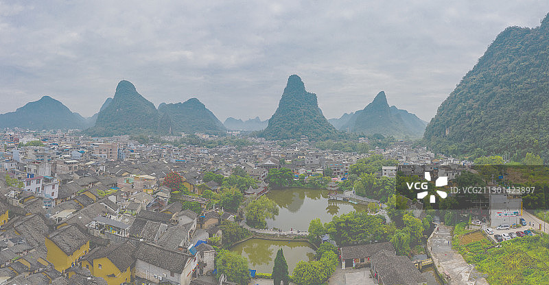 航拍中国历史文化名镇广西贺州黄姚古镇图片素材