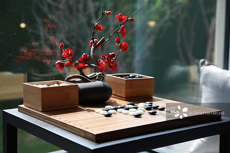 红梅和围棋组合图片素材