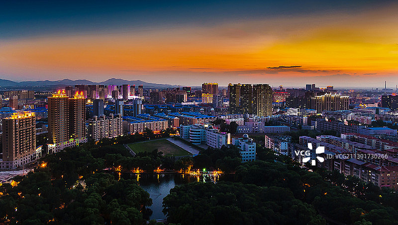 华灯初上~佳木斯图片素材