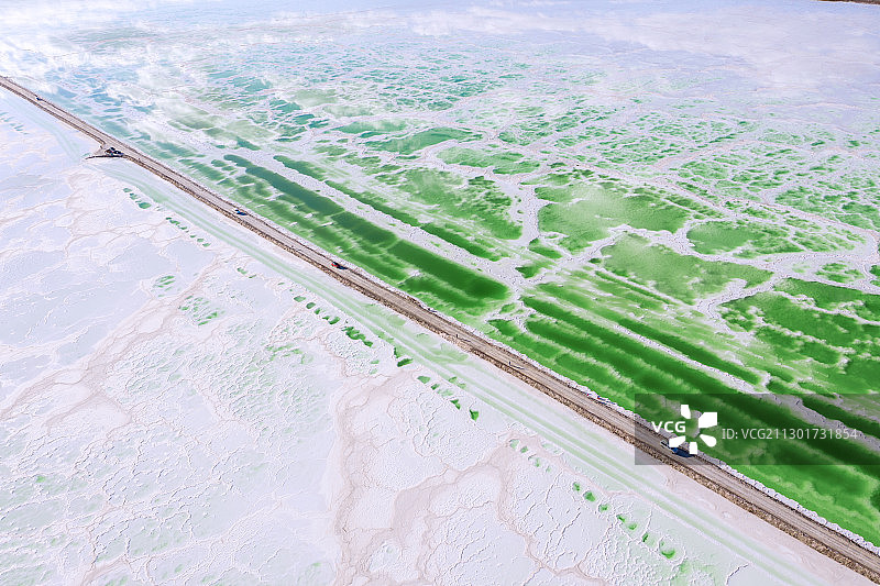 青海茫崖翡翠湖航拍图片素材