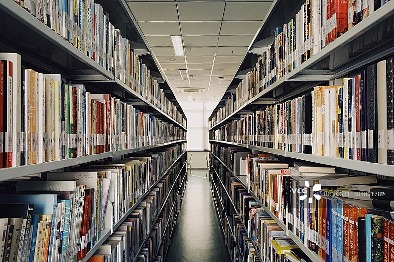 知道中穿梭图片素材