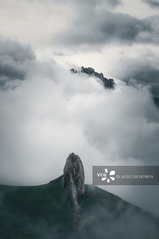 孜珠寺云雾图片素材