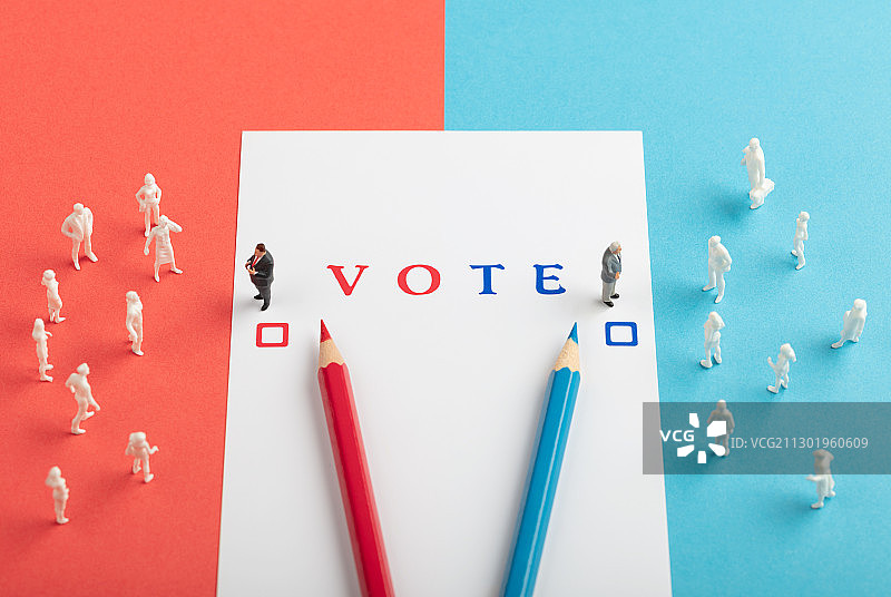 红蓝背景投票选票做选择游说人群图片素材