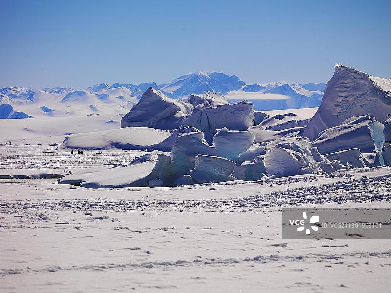 南极华盛顿角附近的冰山图片素材