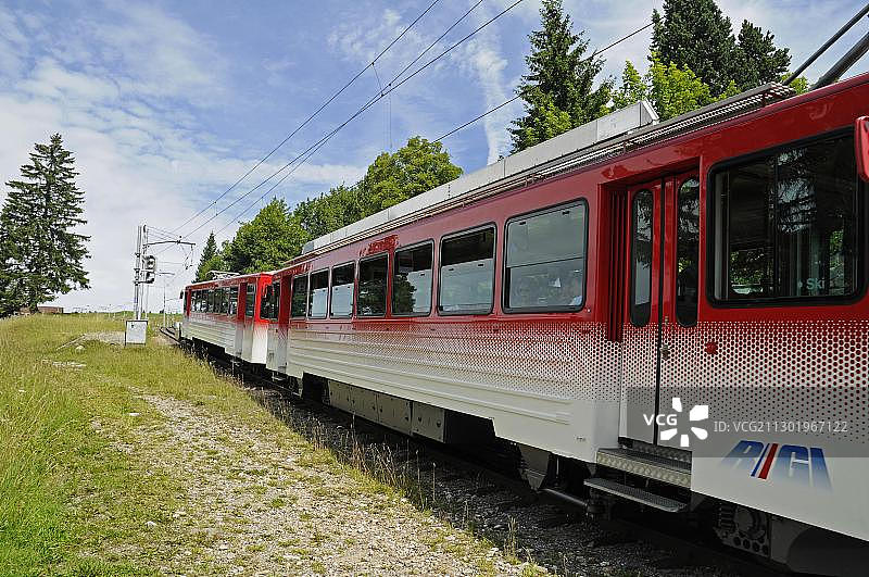 瑞士卢塞恩州瑞吉山齿轨铁路图片素材