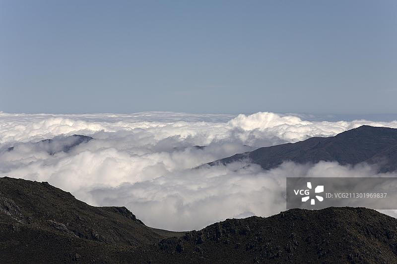 委内瑞拉安第斯山脉秃鹰关口上方的云层图片素材