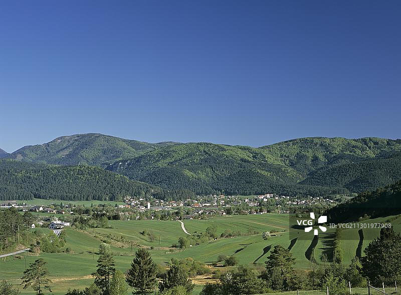 奥地利下奥地利州皮斯廷河谷珀尼茨镇图片素材