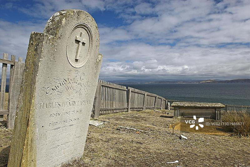 玛丽亚岛国家公园的历史公墓，澳大利亚塔斯马尼亚图片素材