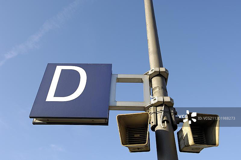 D标志着德国铁路的出发站台区域和扬声器图片素材