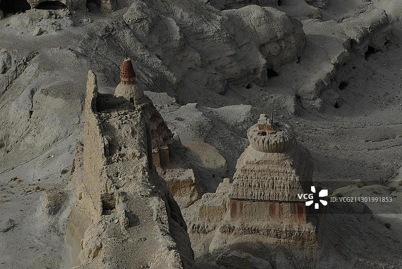 中国阿里地区西部古格王国1200多年历史的佛塔图片素材