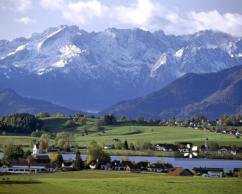 里格湖秋季风光，德国巴伐利亚图片素材