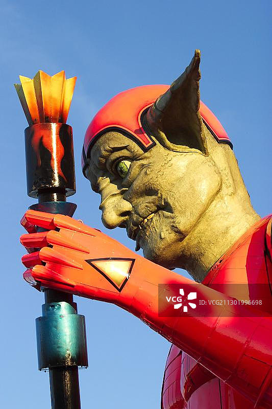 慕尼黑啤酒节游乐园红色人物图片素材