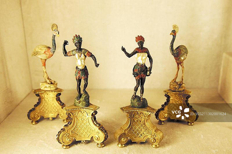 慕尼黑王宫珍宝馆的小雕像，德国巴伐利亚图片素材