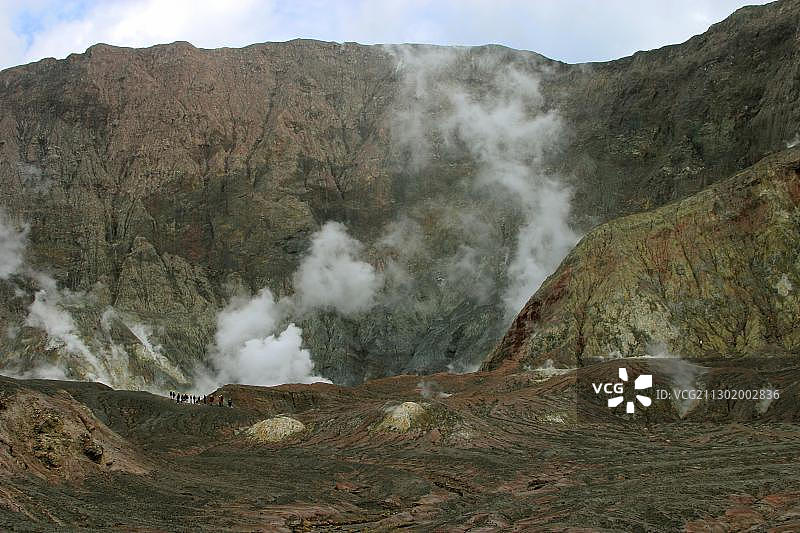 新西兰北岛怀特岛火山的火山口边缘图片素材