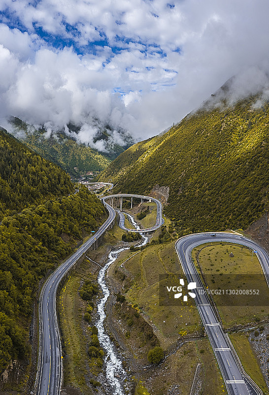高尔寺山盘旋公路图片素材