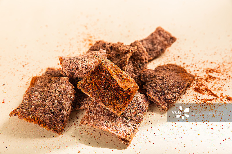 中式零食 黑米锅巴图片素材