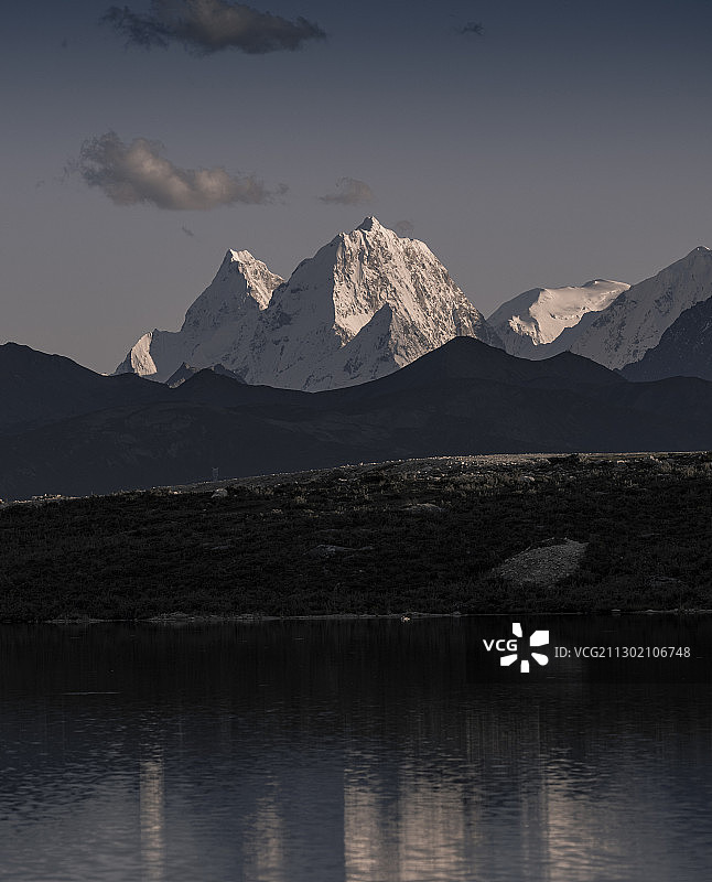 Minya Konka 贡嘎日落图片素材