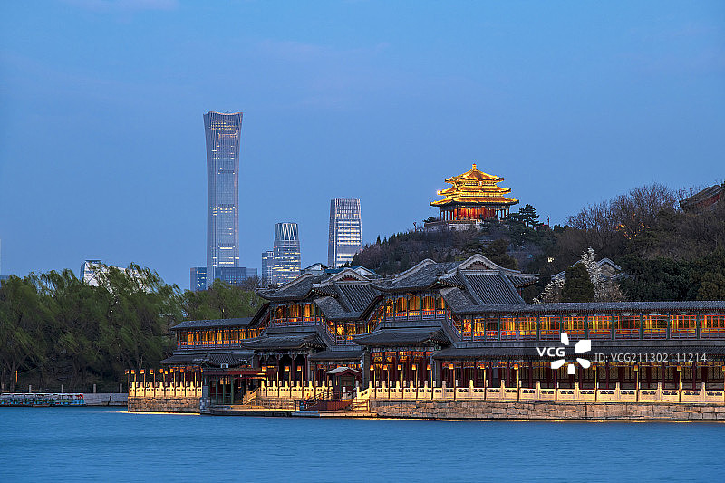 建筑穿越古今图片素材