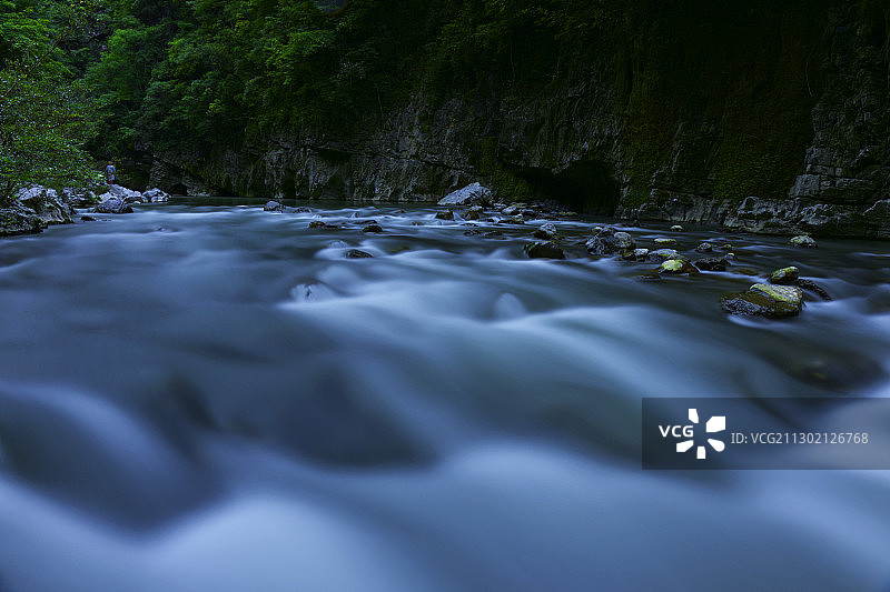 南江大峡谷溪流图片素材
