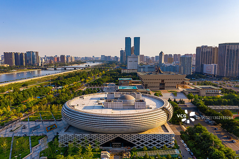 太原汾河西岸，山西省博物院与山西地质博物馆图片素材