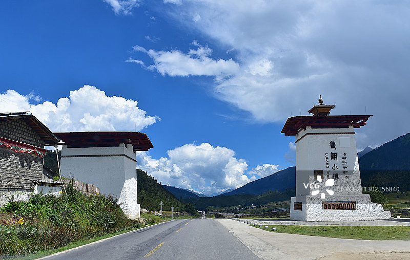 西藏林芝鲁朗小镇图片素材