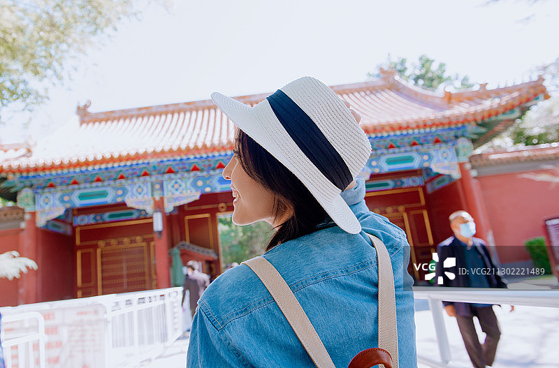 快乐女孩旅行图片素材