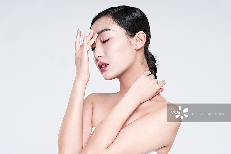 漂亮的年轻女子图片素材