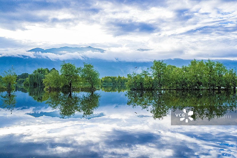 中国云南大理州鹤庆县草海湿地图片素材