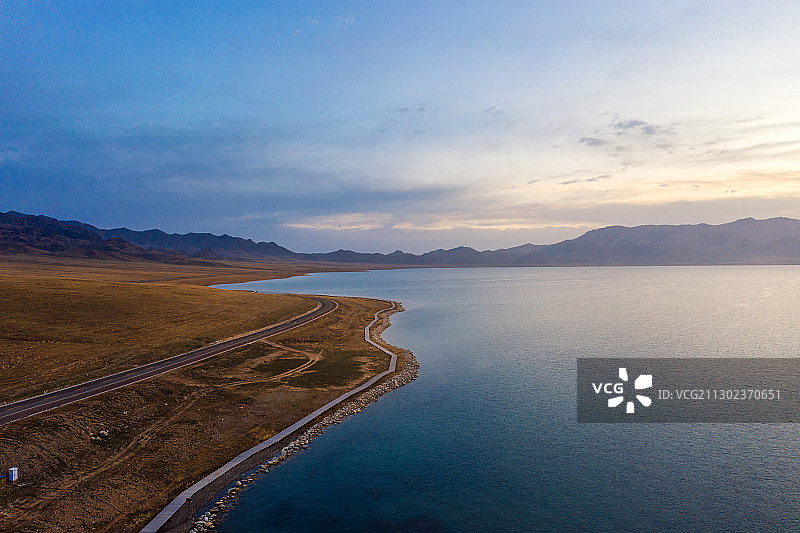 中国新疆博乐市赛里木湖旅游风景区湖泊图片素材