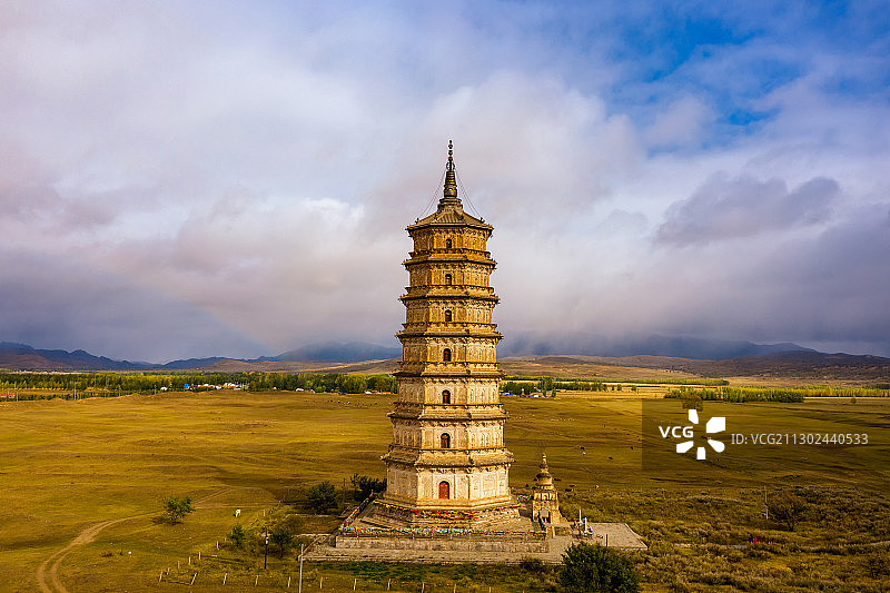 去巴林右旗辽庆州古城，看精美绝伦的皇家古塔，风雪中惊现彩虹图片素材