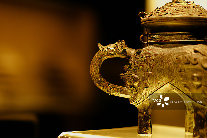 上海博物馆内的中国古代青铜器图片素材