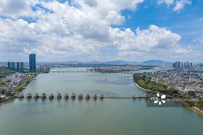 广东潮州广济桥航拍全景图片素材