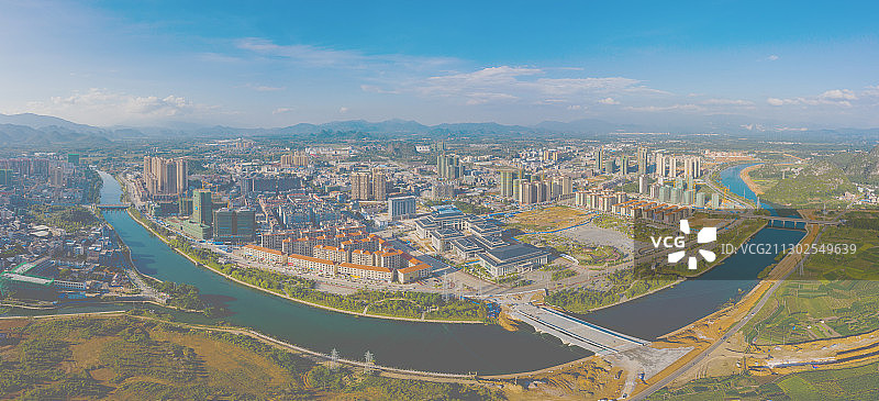 航拍广西贺州钟山县县城全景图片素材