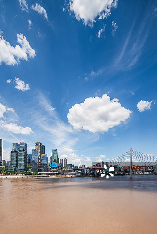 重庆市聚贤岩广场国华金融中心汽车广告背景图图片素材