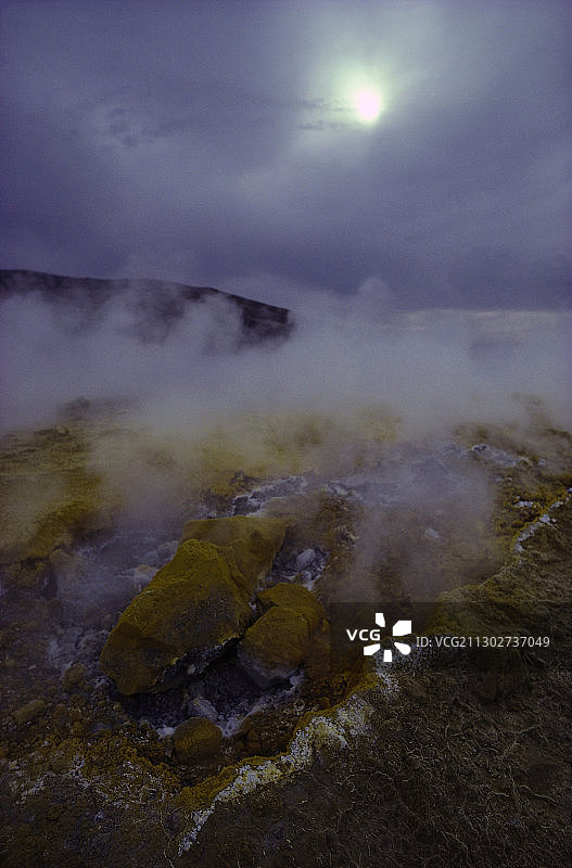 意大利西西里岛索尔法塔拉火山硫磺流图片素材