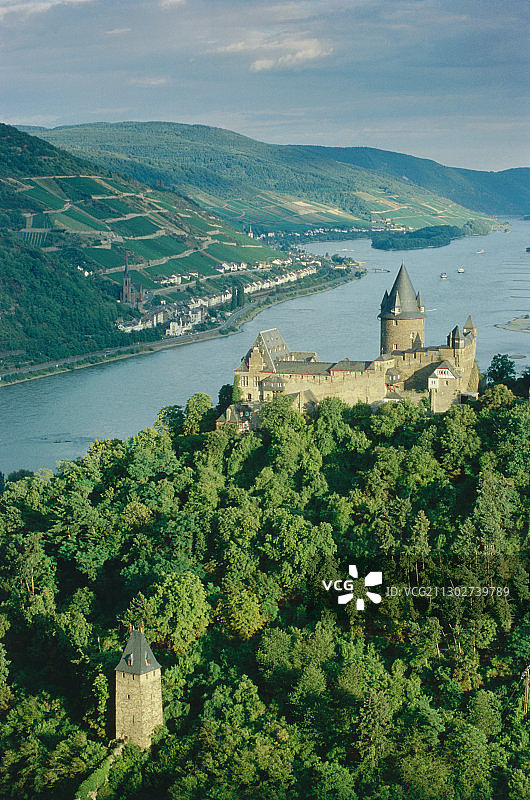 德国莱茵兰-普法尔茨州巴哈拉赫附近的施塔莱克城堡图片素材