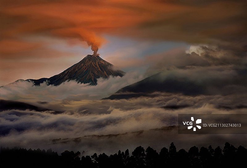 通古拉瓦火山喷发，厄瓜多尔图片素材