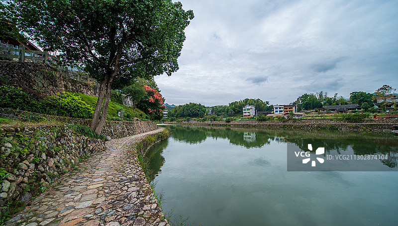 浙江省温州市泰顺县素有中国廊桥之乡的美誉，廊桥文化园汇聚廊桥图片素材
