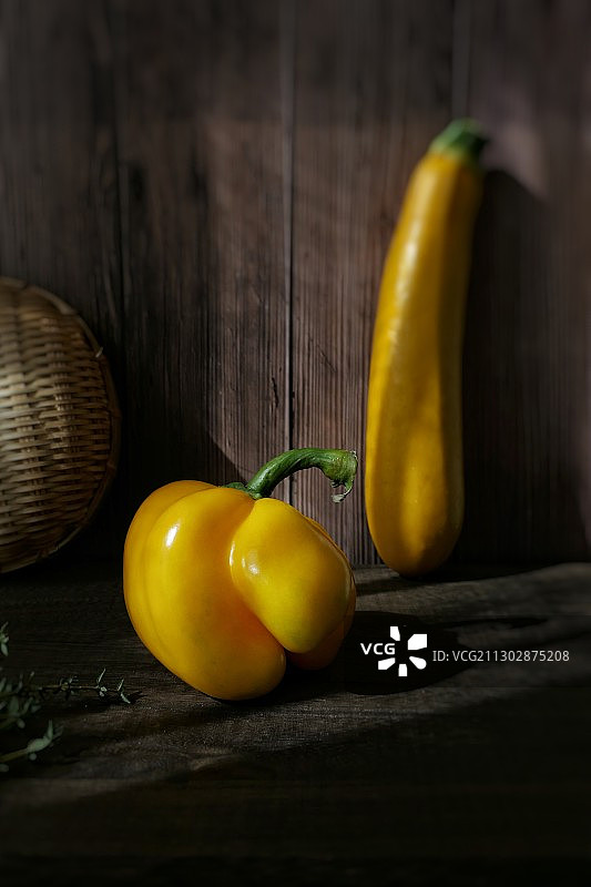 黄色聚会图片素材