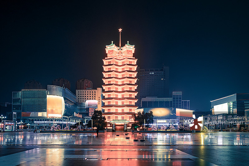 河南郑州二七广场二七纪念塔户外无人夜景风光图片素材