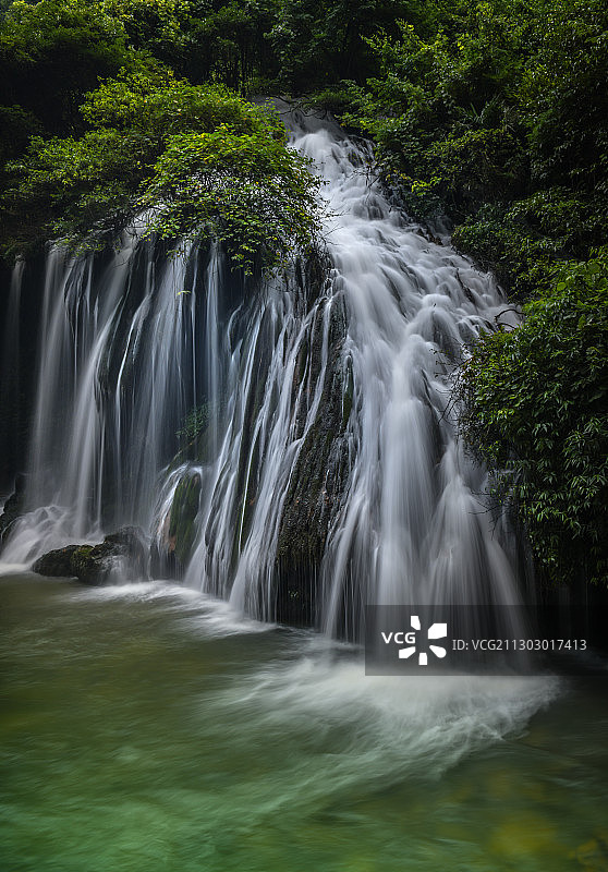 贵阳市乌当区新场镇牛鼻水瀑布图片素材