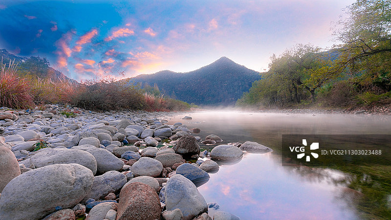 秋浦河的早晨图片素材