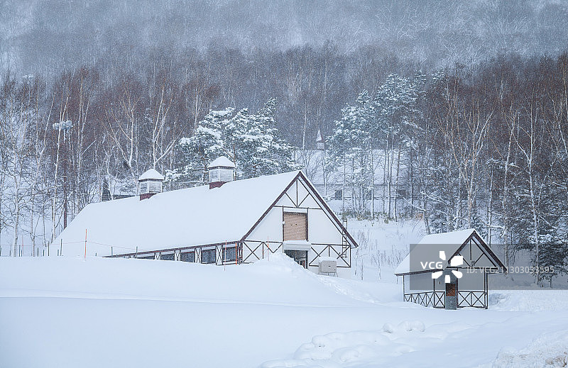 日本北海道城市雪景自然建筑风光图片素材