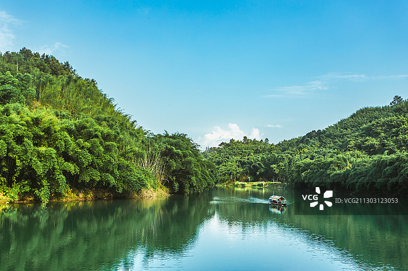 流动的河图片素材
