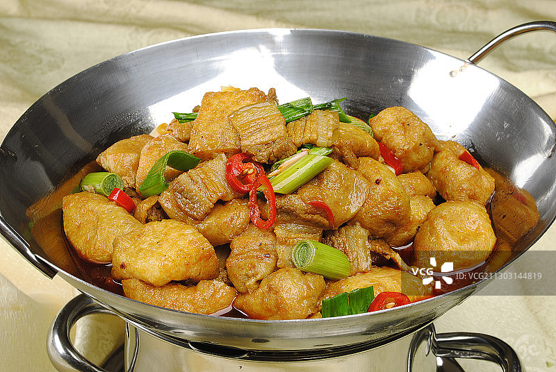 干锅油豆腐图片素材