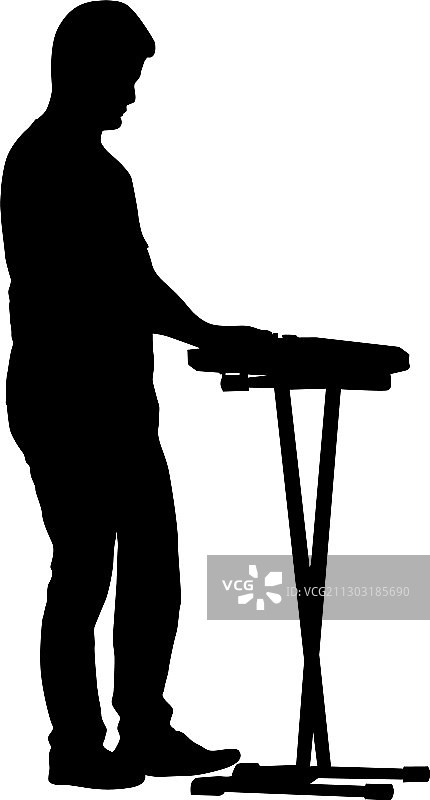 音乐家演奏合成器剪影图片素材